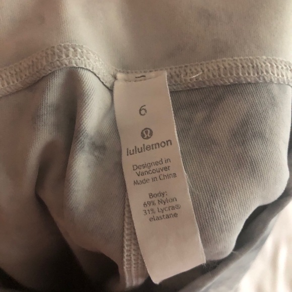 Lululemon Patterned Wonder Unders - Picture 2 of 6